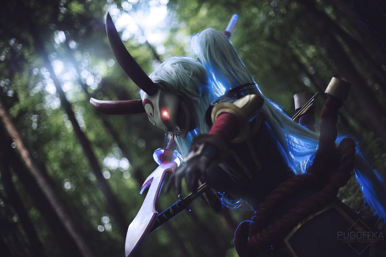 League of Legends - Kalista (Blood Moon) Cosplay - portrait photo