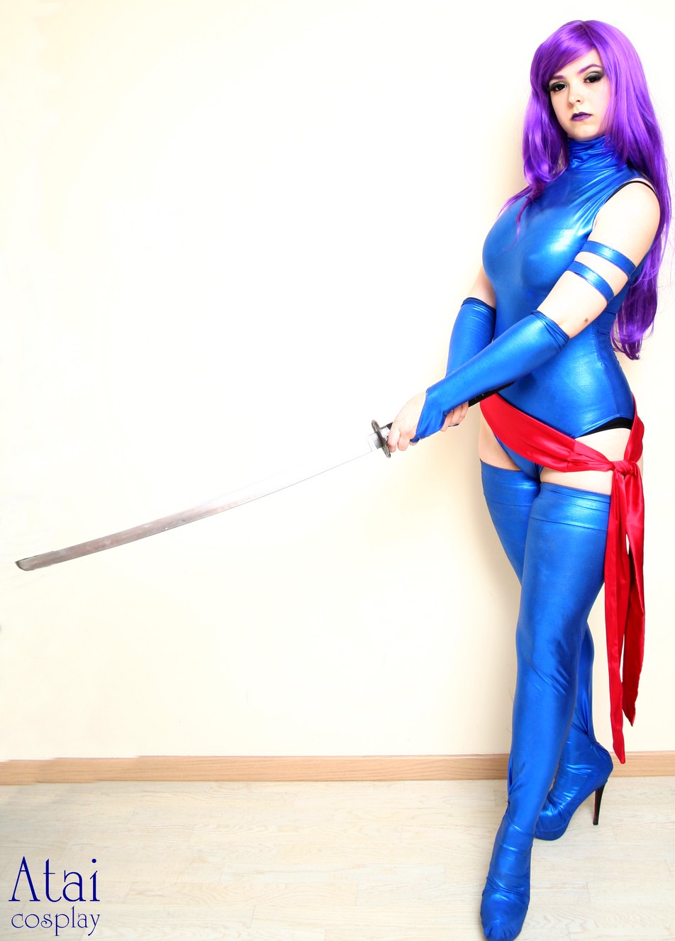 Psylocke - Elizabeth Braddock (Psylocke) Cosplay - authentic view Psylocke - Elizabeth Braddock (Psylocke) Cosplay - authentic view