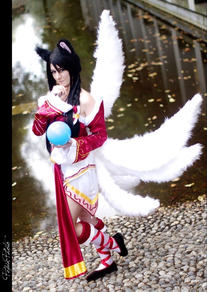 League of Legends - Ahri Cosplay - full length character portrait