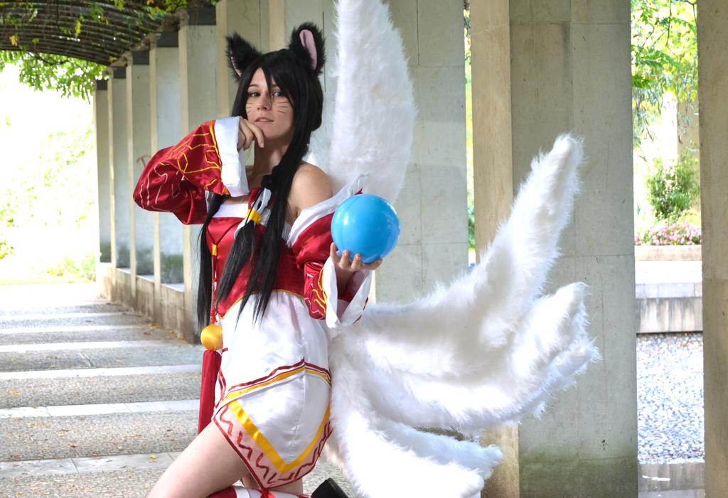 League of Legends - Ahri Cosplay - full length photo