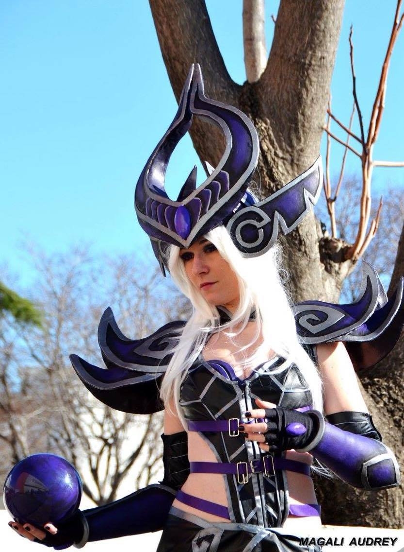 2020 03 18 league of legends e28093 syndra cosplay