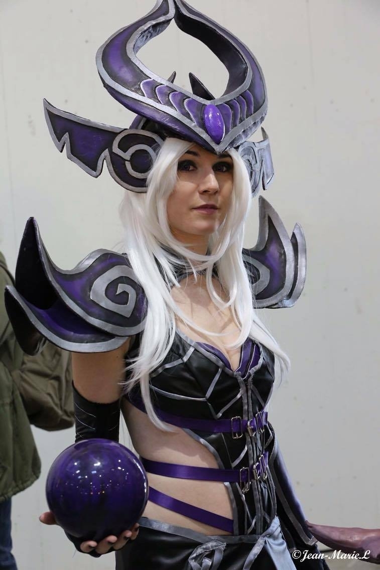 2020 03 18 league of legends e28093 syndra cosplay 2