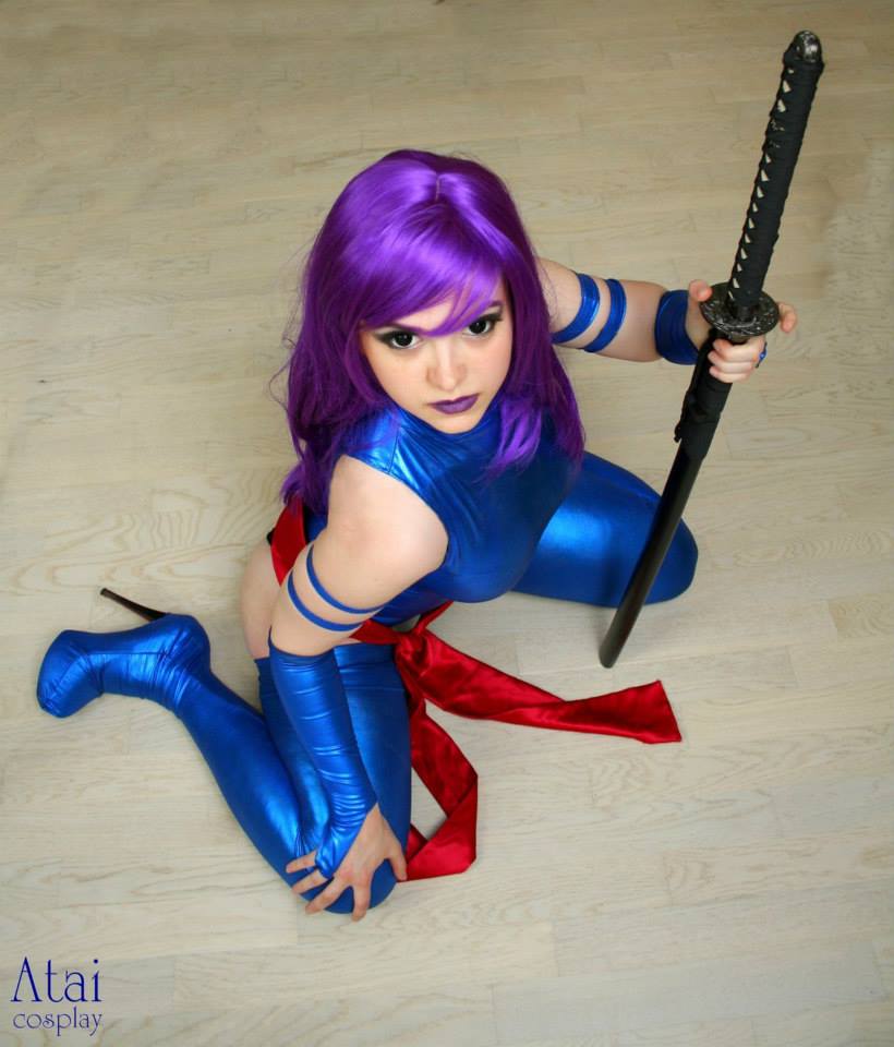 Psylocke - Elizabeth Braddock (Psylocke) Cosplay - soft focus shot Psylocke - Elizabeth Braddock (Psylocke) Cosplay - soft focus shot