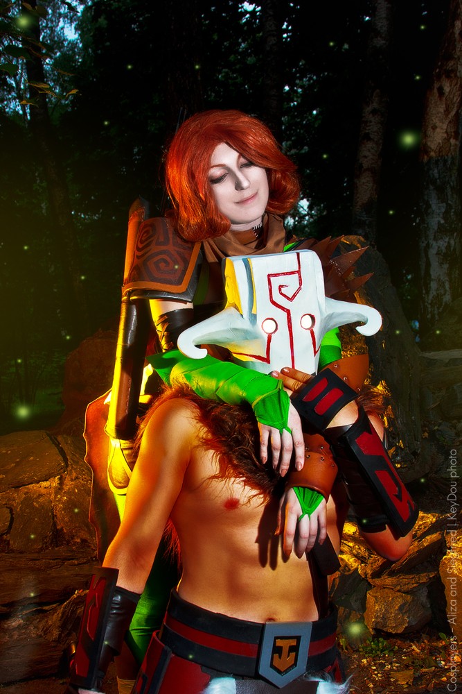 Dota 2 - Lyralei (Windranger) (Bindings of the Battleranger) Cosplay - full body port.