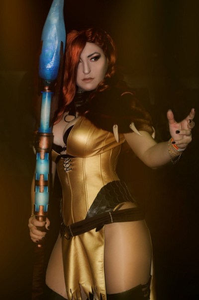 Dragon Age - Origins - Grey Warden (Female) Cosplay