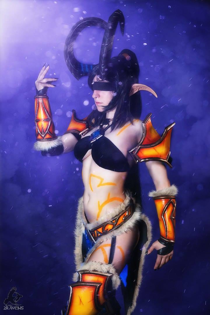 Heroes of the Storm -  Valeera Sanguinar (Demon Hunter) Cosplay - costume focus