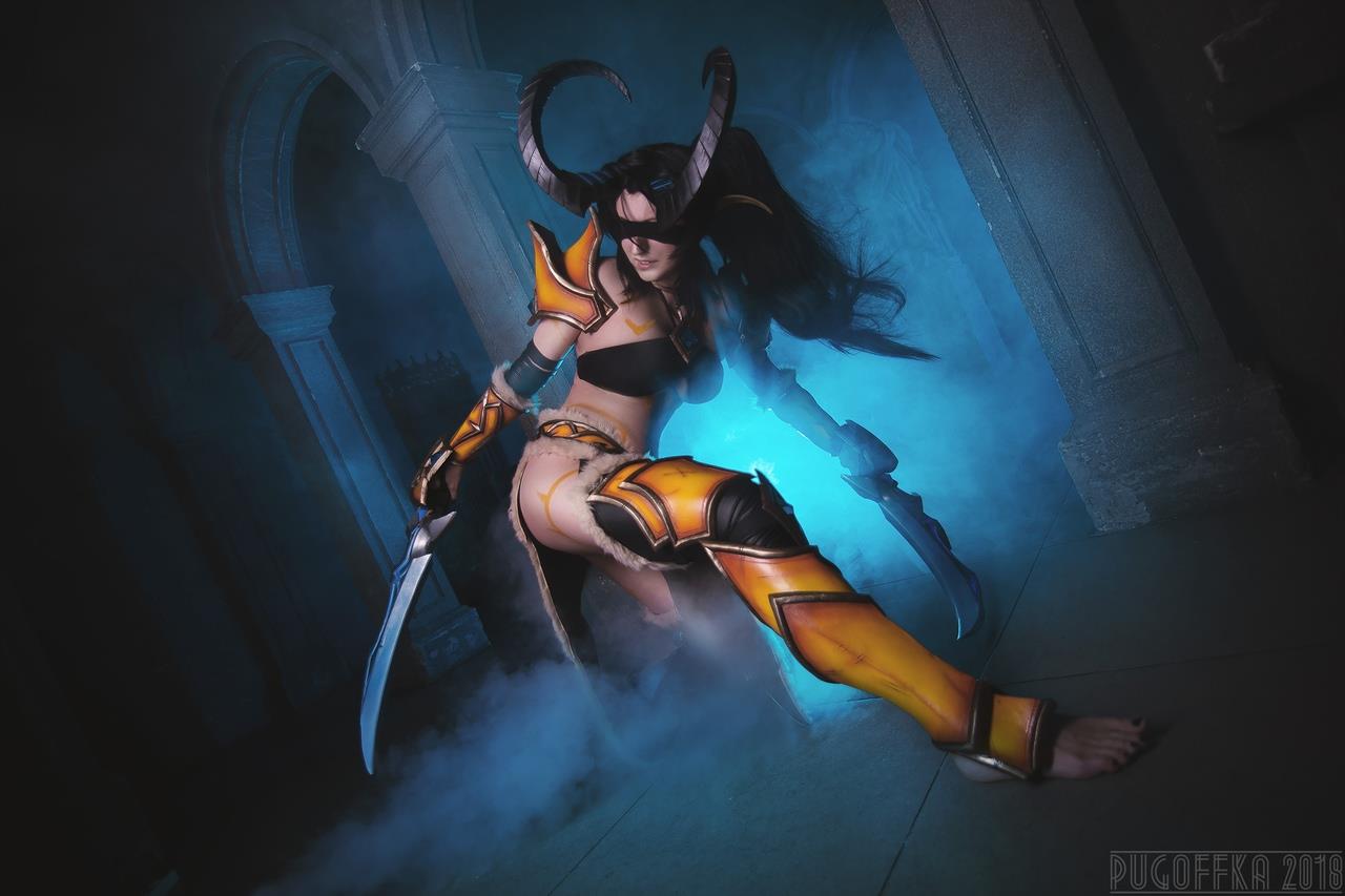Heroes of the Storm -  Valeera Sanguinar (Demon Hunter) Cosplay - sophisticated portrait