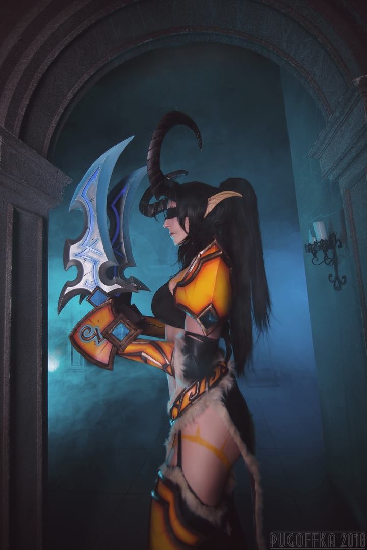 Heroes of the Storm -  Valeera Sanguinar (Demon Hunter) Cosplay - character photo