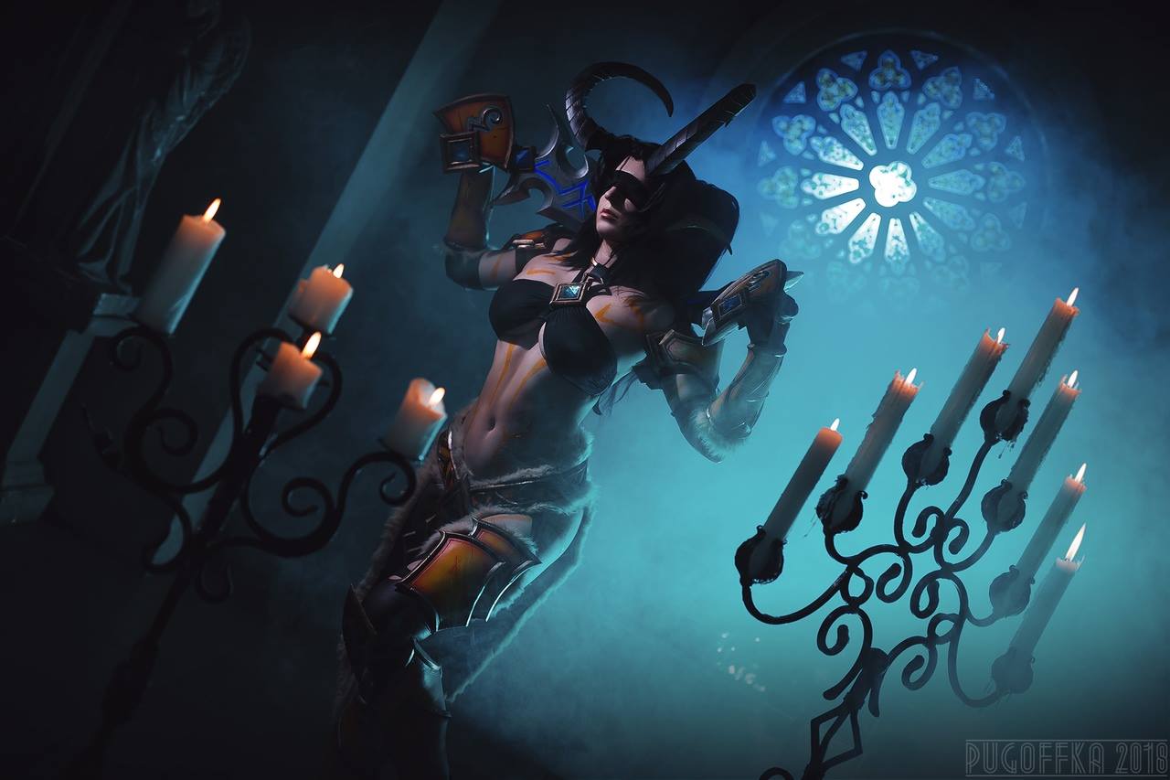 Heroes of the Storm -  Valeera Sanguinar (Demon Hunter) Cosplay - character analysis