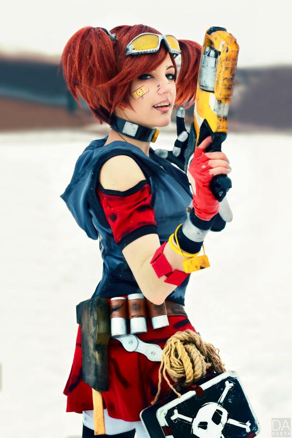 Borderlands 2 - Gaige Cosplay - full body character photo