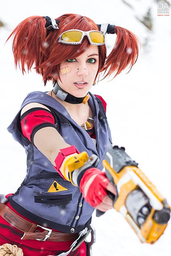Borderlands 2 - Gaige Cosplay - professional cosplay study