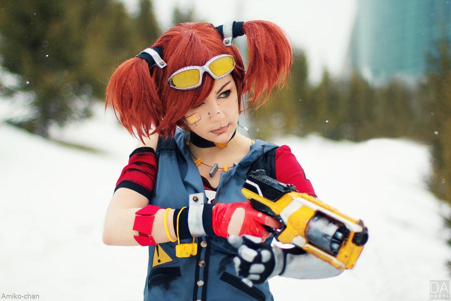 Borderlands 2 - Gaige Cosplay - costume showcase portrait
