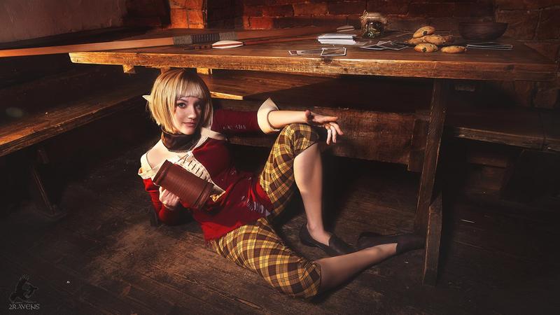 Dragon Age - Inquisition - Sera Cosplay - full body portrait