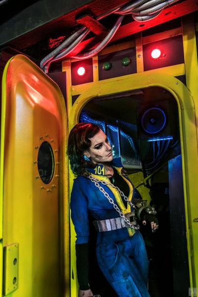 Fallout 3 - Vault Dweller Cosplay