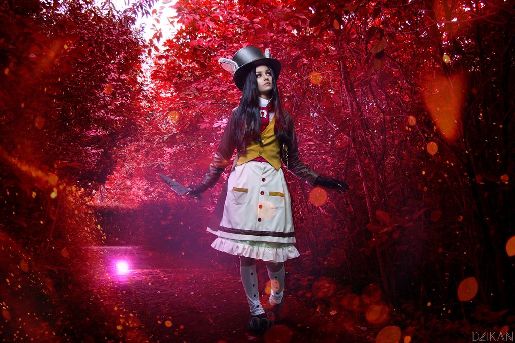 Alice - Madness Returns - Alice - (Late but Lucky) Cosplay - recreation