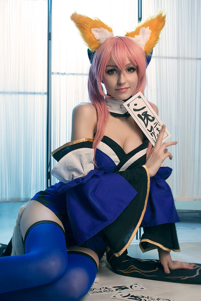Fate Extra -  Tamamo no Mae (Caster) Cosplay - nuanced study