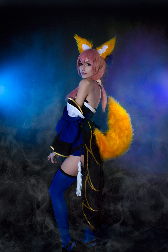 Fate Extra -  Tamamo no Mae (Caster) Cosplay - expressive portrait