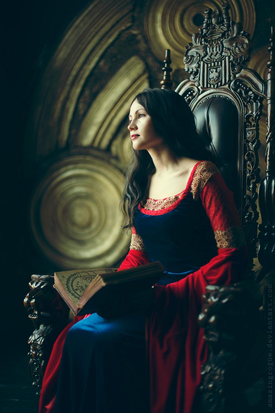 Lord of the Rings - Arwen Cosplay - character portrait photography