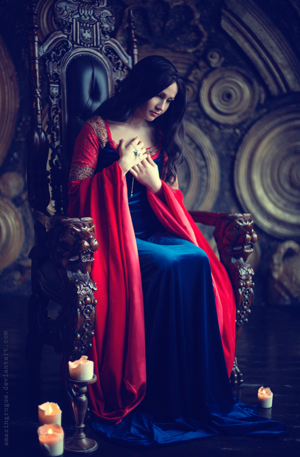 Lord of the Rings - Arwen Cosplay - full length photo