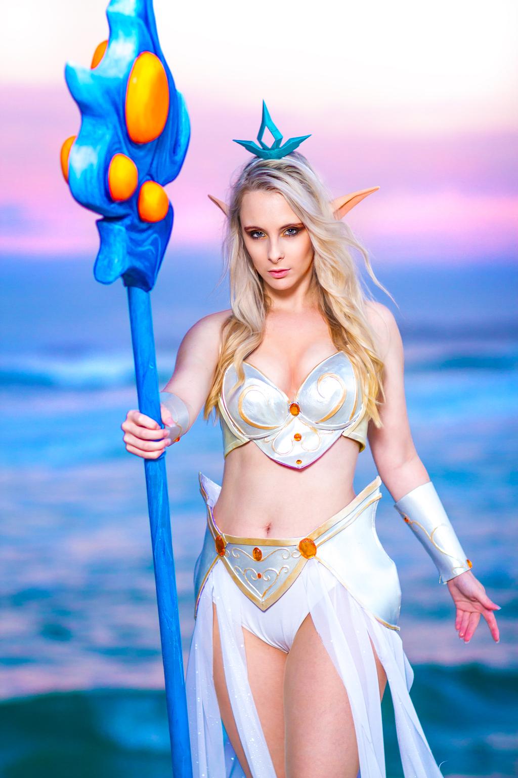 2020 03 16 league of legends e28093 janna cosplay 3