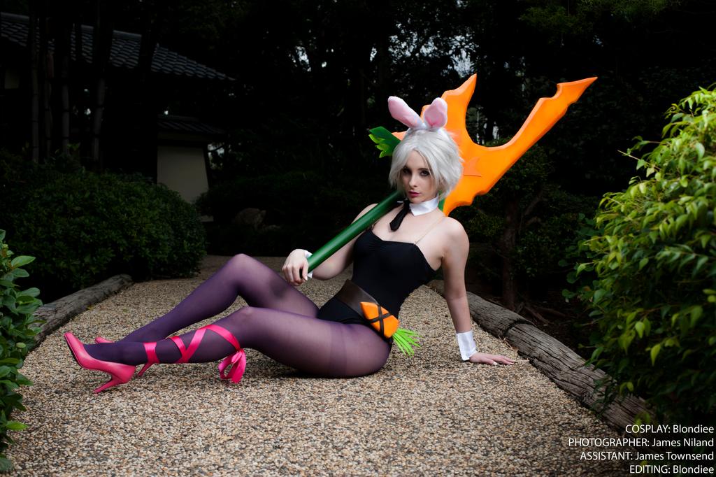 League of Legends - Riven (Battle Bunny) Cosplay - visual exploration