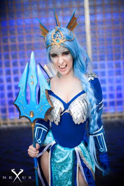 Pokemon - Vaporeon Cosplay