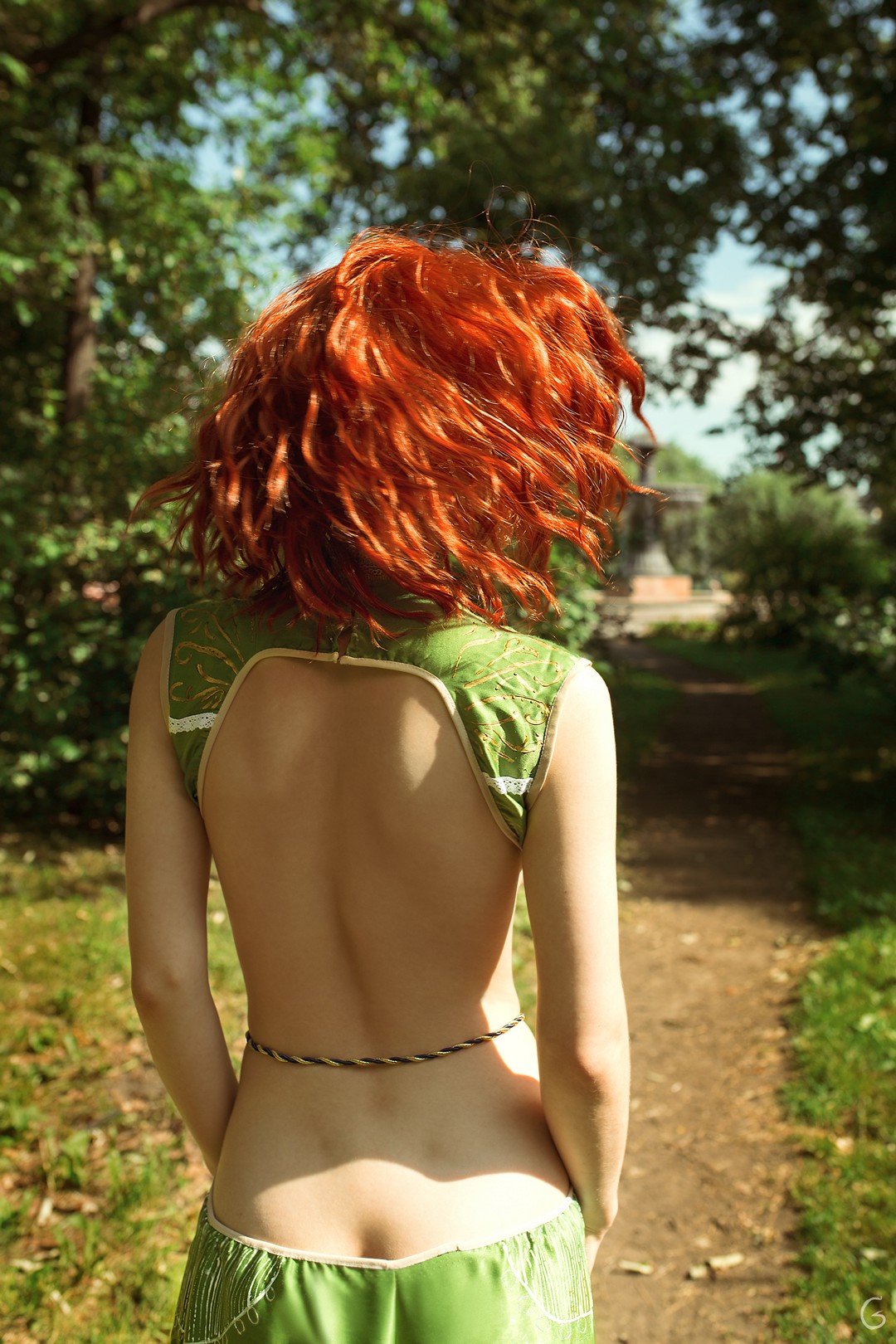 The Witcher - Triss Merigold Cosplay - expressive character portrait
