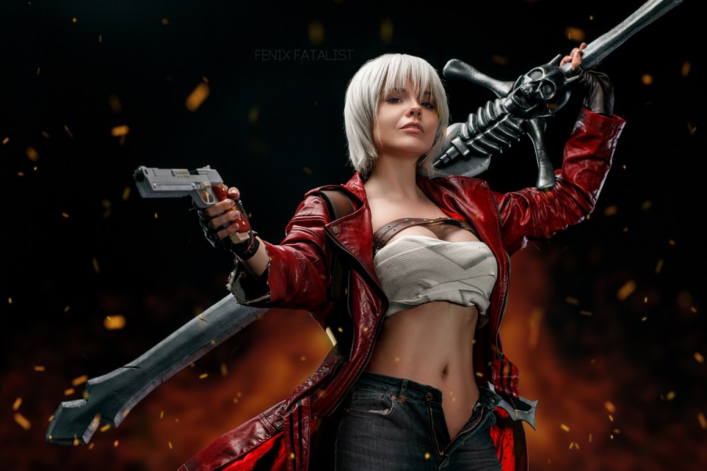 Devil May Cry - Dante (Female) Cosplay - authentic costume view Devil May Cry - Dante (Female) Cosplay - authentic costume view