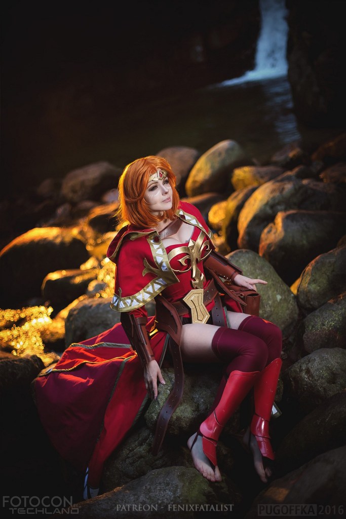 Dota 2 - Lina (Slayer) (Smoldering Journey) Cosplay - full body port.