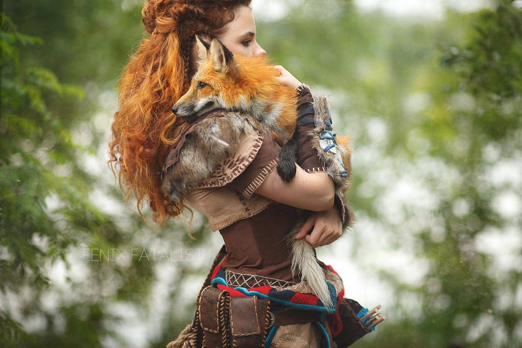 Horizon - Zero Dawn - Aloy (Outcast) Cosplay - costume show Horizon - Zero Dawn - Aloy (Outcast) Cosplay - costume show