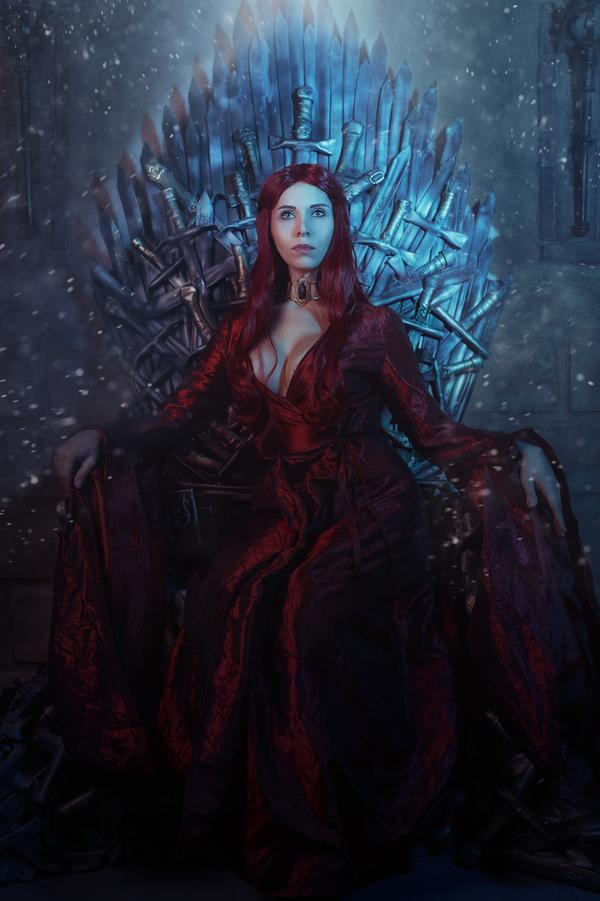 Game of Thrones - Melisandre Cosplay - character costume portrait