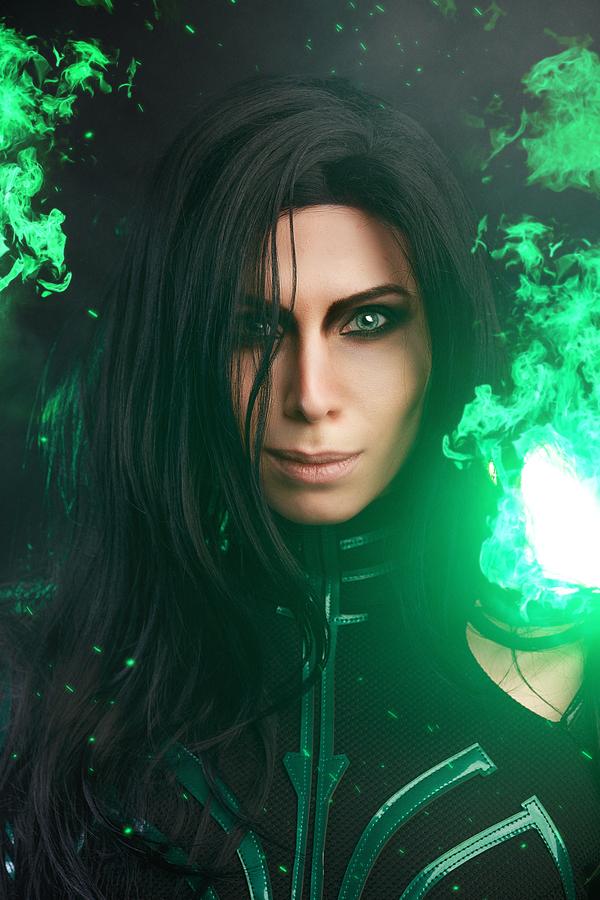 Thor - Ragnarok - Hela Odinsdottir Cosplay - body photo