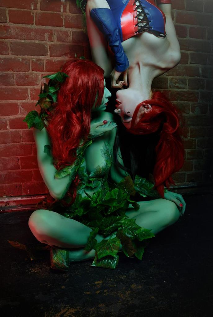 Batman - Poison Ivy &amp; Harley Quinn Cosplay - inspired capture