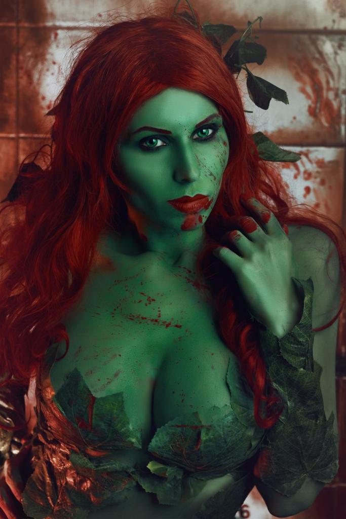 Batman - Poison Ivy &amp; Harley Quinn Cosplay - nuanced study
