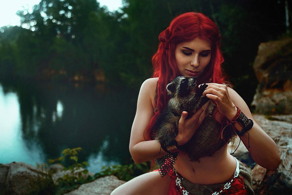 Red and Raccoon Original Vision Cosplay - mature aesthetic capture Red and Raccoon Original Vision Cosplay - mature aesthetic capture