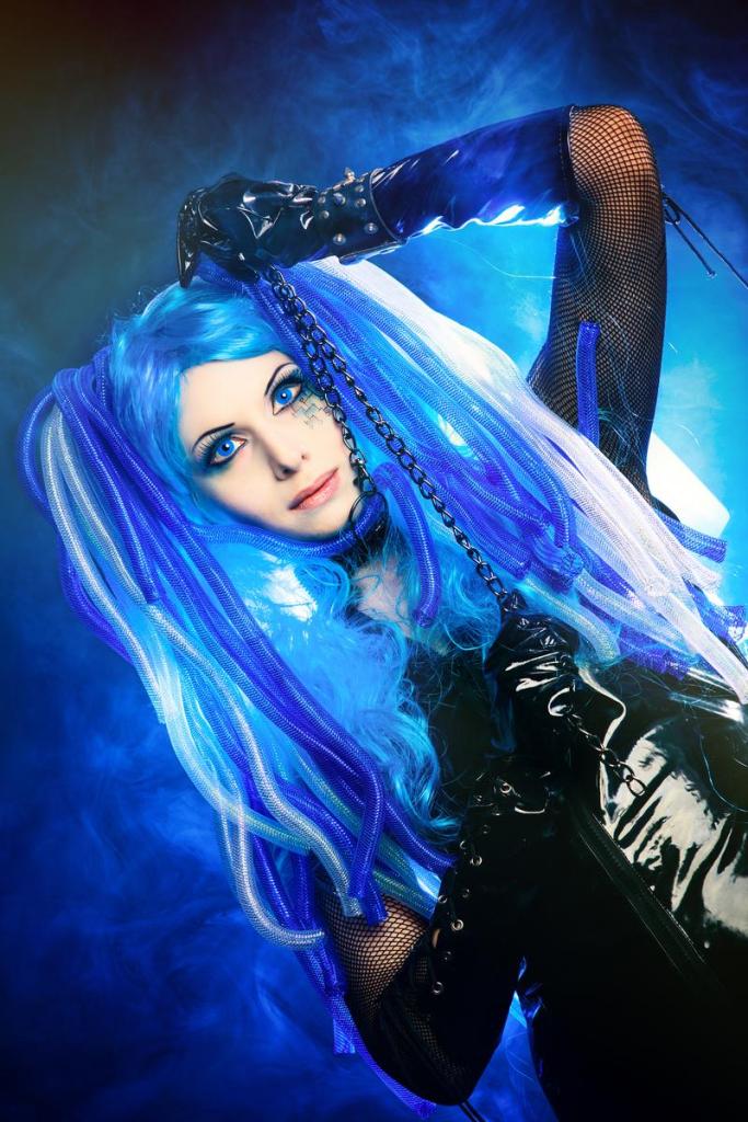 2020 03 10 elenasamko cybergoth medusa original cosplay 3