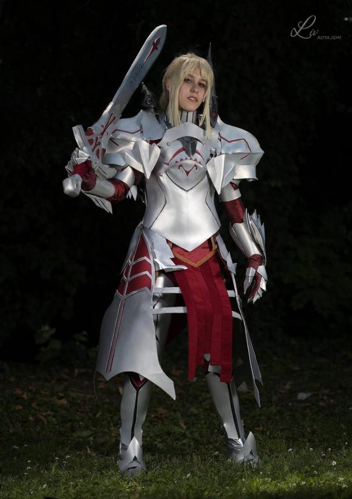 Fate-Apocrypha - Mordred (Saber of Red) (Armor) Cosplay - full length port.