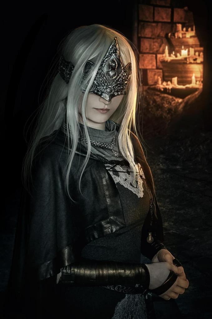 2020-04-01-dark-souls-3-e28093-fire-keeper-cosplay_18