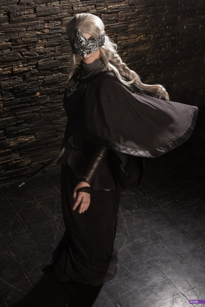2020 04 01 dark souls 3 e28093 fire keeper cosplay 5