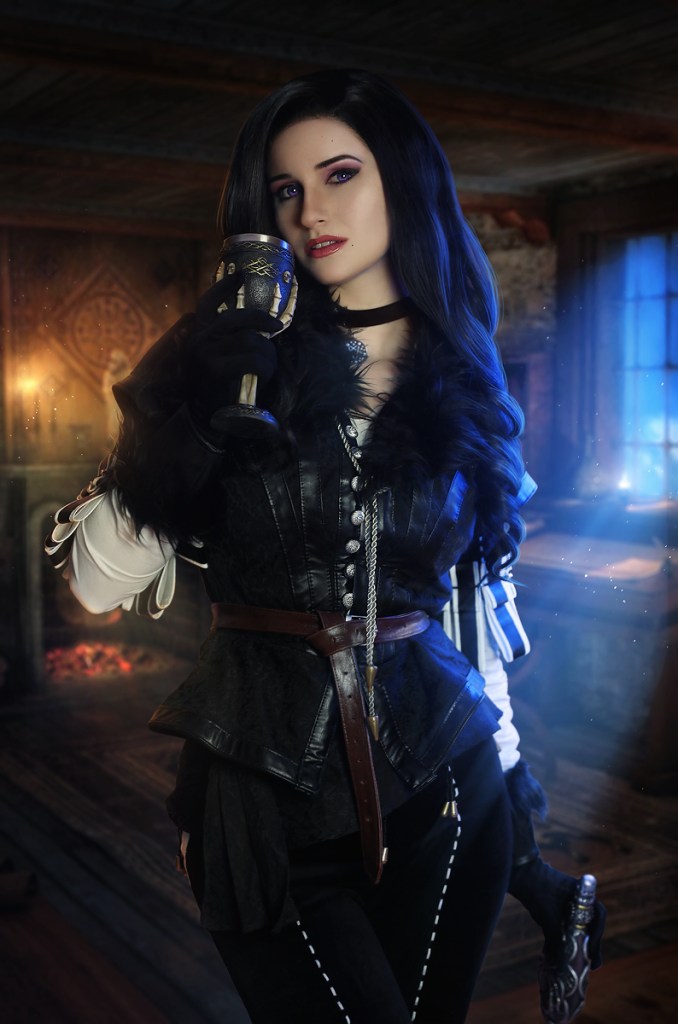 The Witcher 3 - Wild Hunt - Yennefer of Vengerberg Cosplay - full length photo