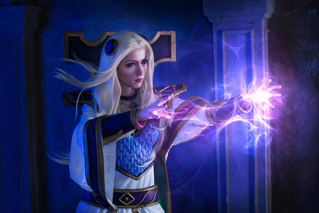 Warcraft - Magna Aegwynn Cosplay - anime character costume photo