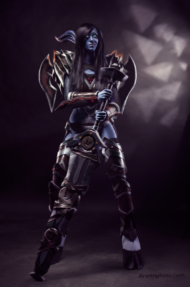 World of Warcraft - The Burning Crusade - Draenei (Warrior) Cosplay - costume show