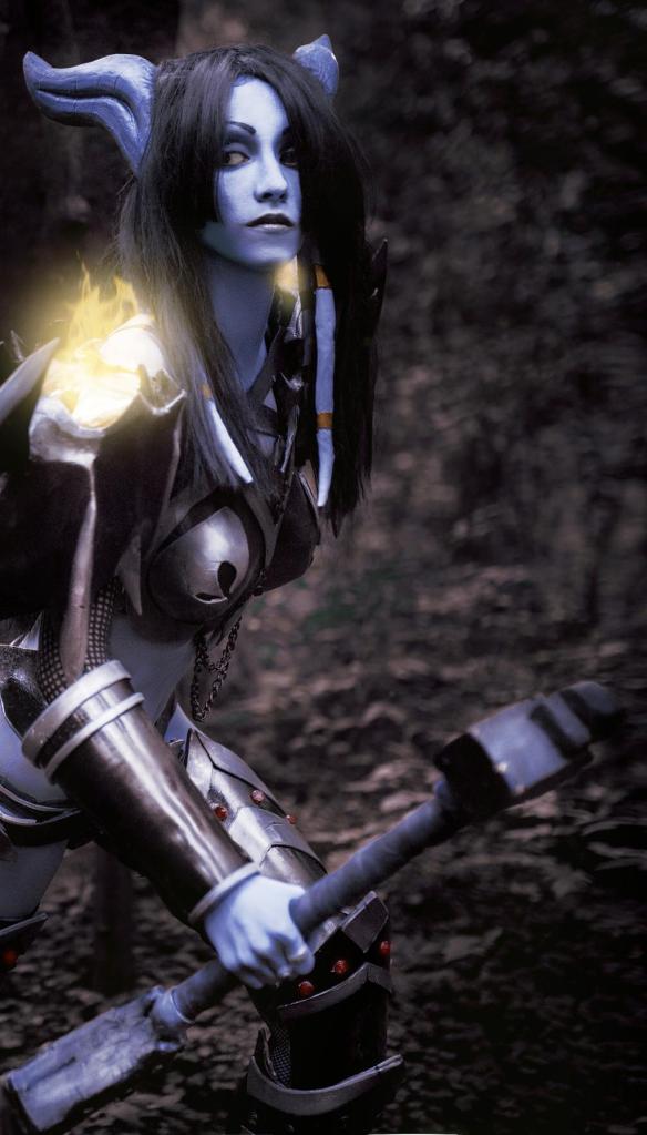 World of Warcraft - The Burning Crusade - Draenei (Warrior) Cosplay - body photo