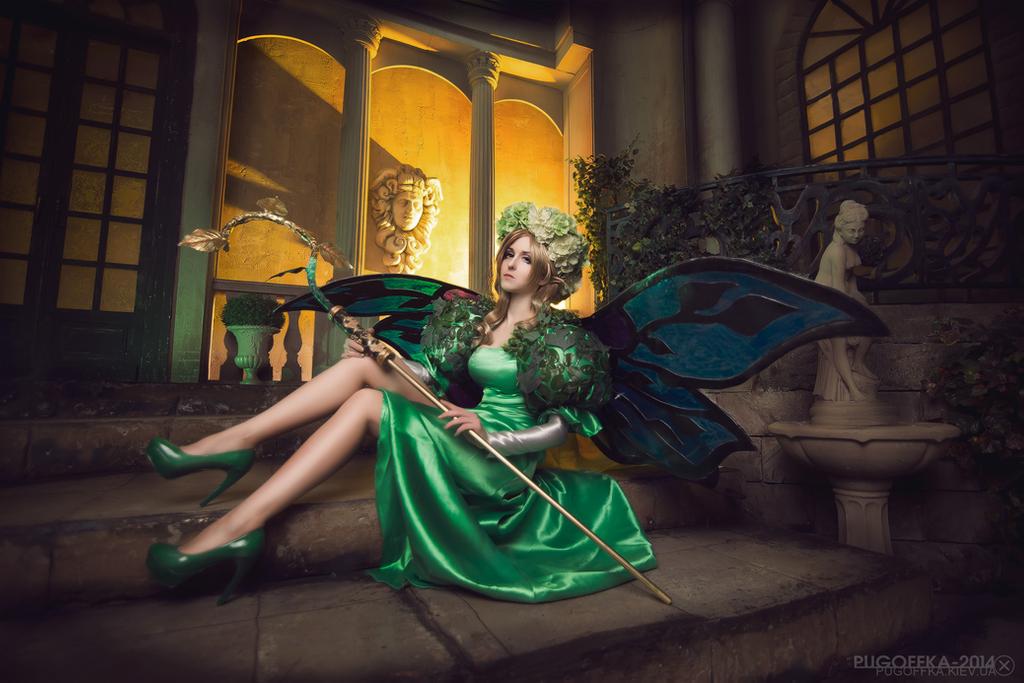 Odin Sphere - Queen Elfaria Cosplay - full body portrait