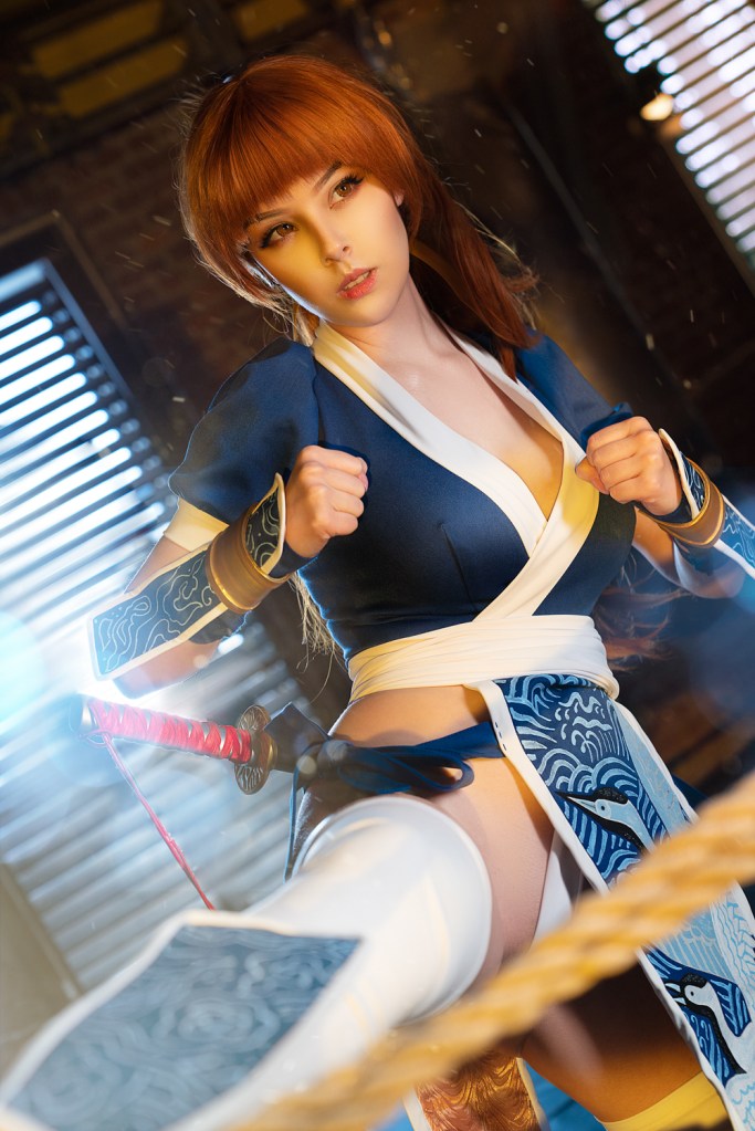 Dead or Alive 2 - Kasumi Cosplay - light aesthetic photography