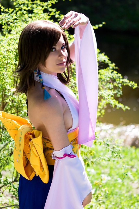Final Fantasy 10 - Yuna Cosplay - anime character costume photo