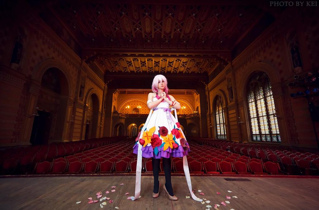 Guilty Crown - Inori Yuzuriha (White Flower) Cosplay - costume portrait Guilty Crown - Inori Yuzuriha (White Flower) Cosplay - costume portrait