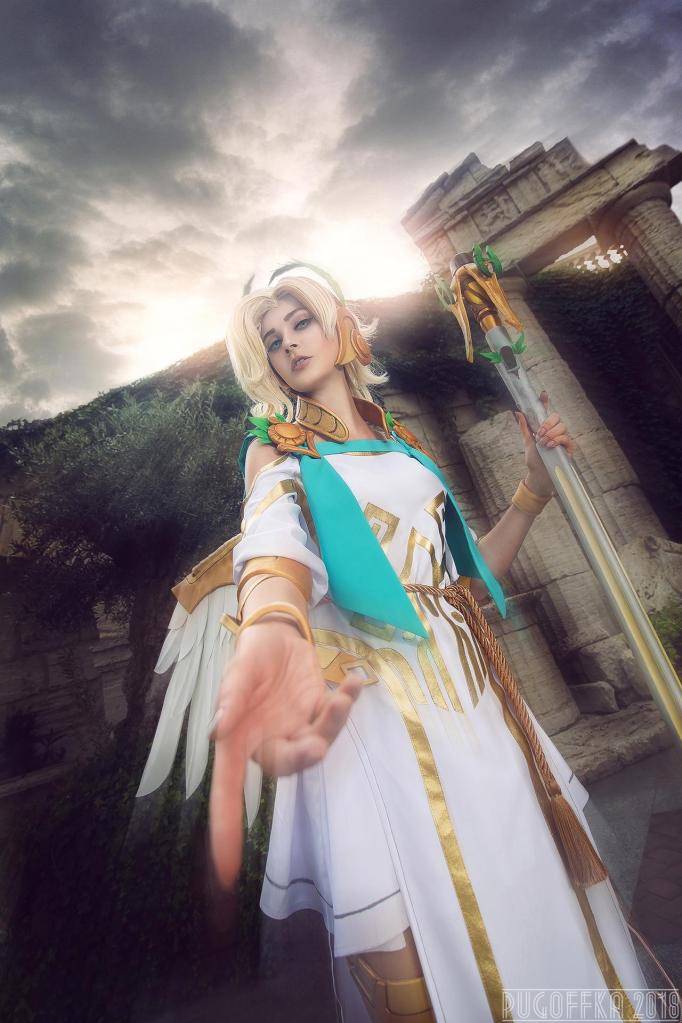 Overwatch - Mercy (Winged Victory) Cosplay - full body port.