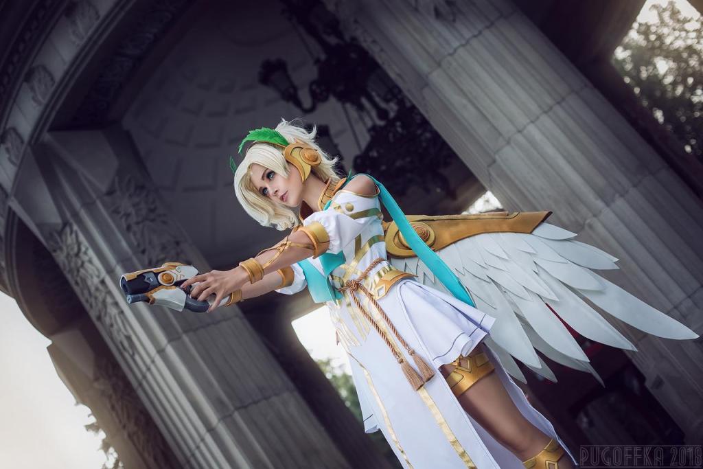 Overwatch - Mercy (Winged Victory) Cosplay - costume show