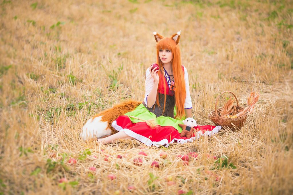 Spice and Wolf - Holo Cosplay - full body portrait Spice and Wolf - Holo Cosplay - full body portrait